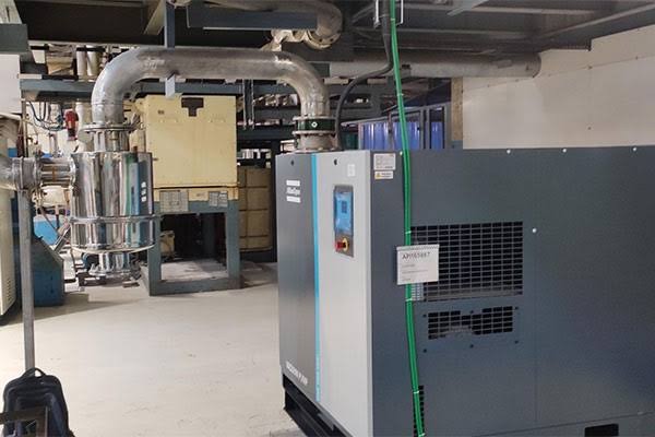 Compressor, Dryer & Air Receiver Tank Installation &ndash; photo 2